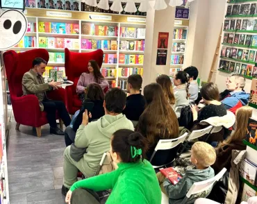 У Києві, Львові та Івано-Франківську презентували книгу Віктора Досенка про свідоме харчування без фанатизму